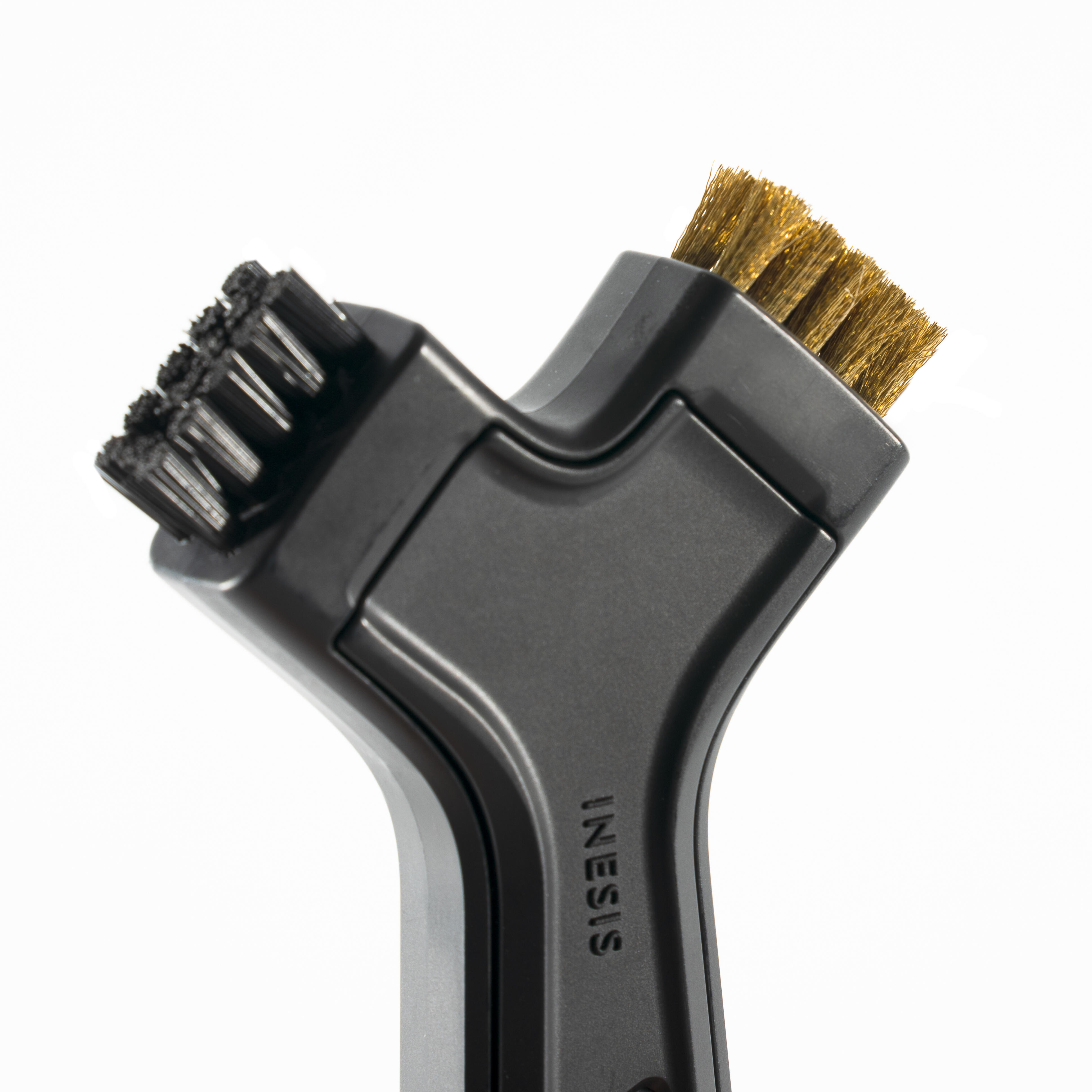 INESIS GOLF CLUB CLEANING BRUSH - INESIS BLACK
